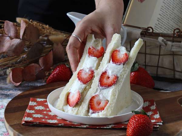 Ichigo sando, το ιαπωνικό σάντουιτς με φράουλες! - Προετοιμασία βήμα 10
