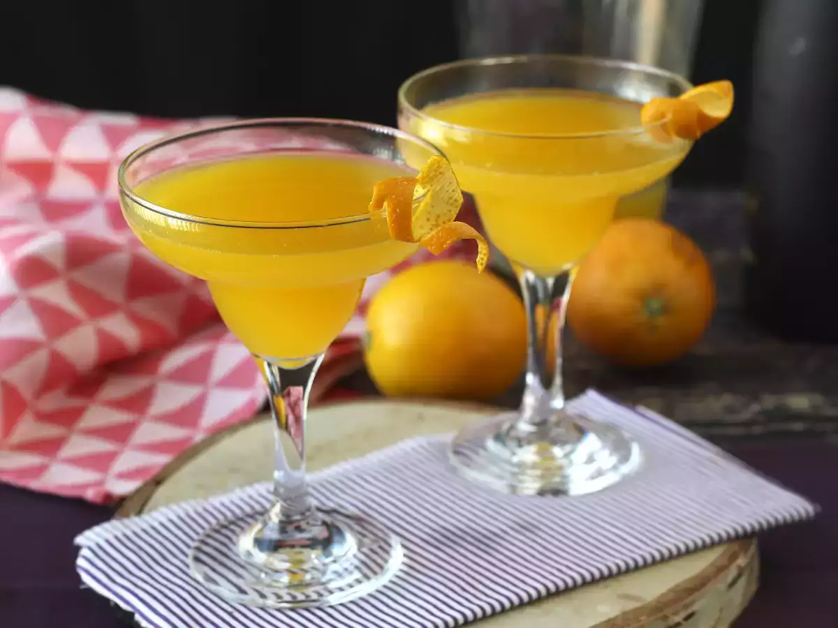 Agua de Valencia, το μεσογειακό κοκτέιλ με cava και πορτοκάλι που μπορείτε να φτιάξετε στο σπίτι. - φωτογραφία 7