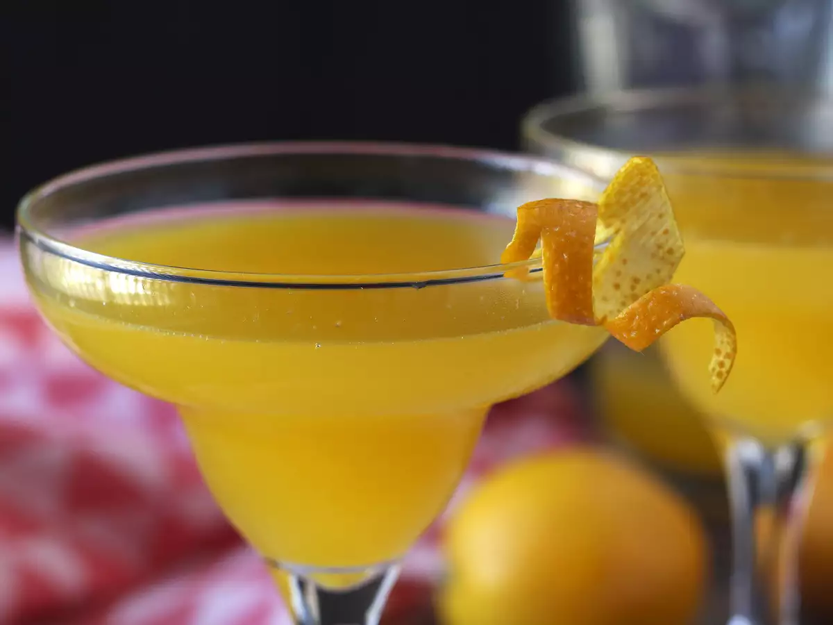 Agua de Valencia, το μεσογειακό κοκτέιλ με cava και πορτοκάλι που μπορείτε να φτιάξετε στο σπίτι. - φωτογραφία 8