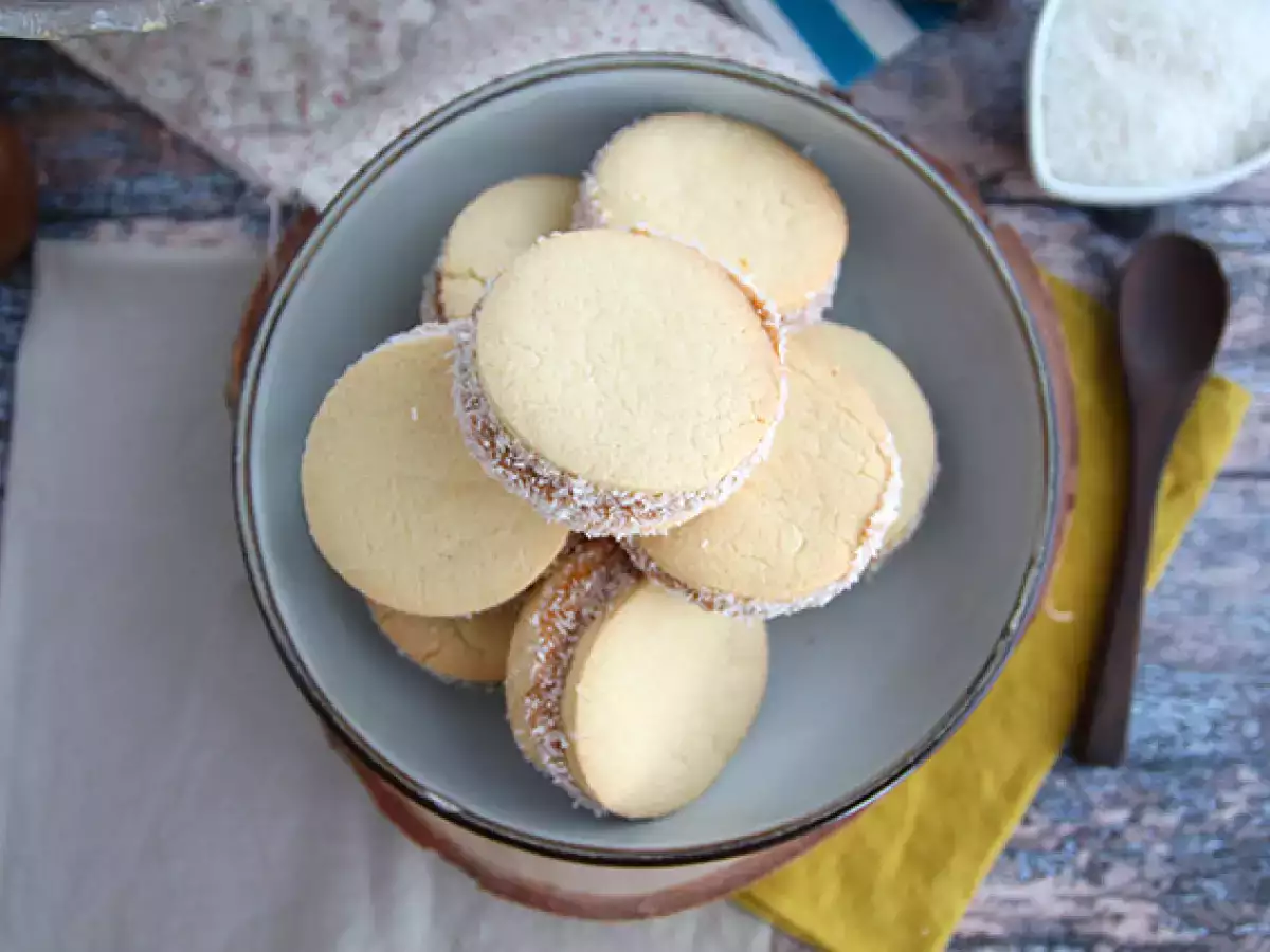 Alfajores - αργεντίνικο ψωμί με μαρμελάδα γάλακτος και καρύδα - φωτογραφία 4