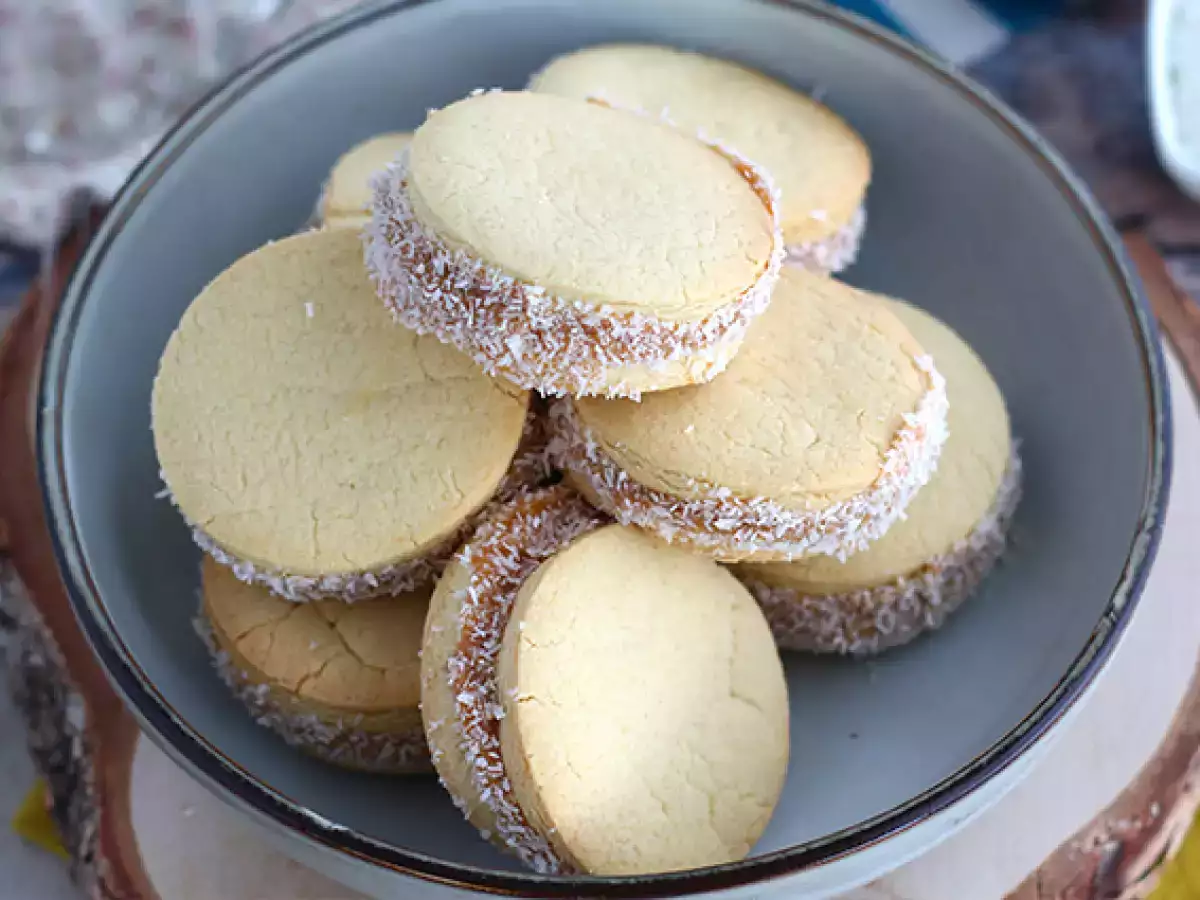 Alfajores - αργεντίνικο ψωμί με μαρμελάδα γάλακτος και καρύδα - φωτογραφία 5