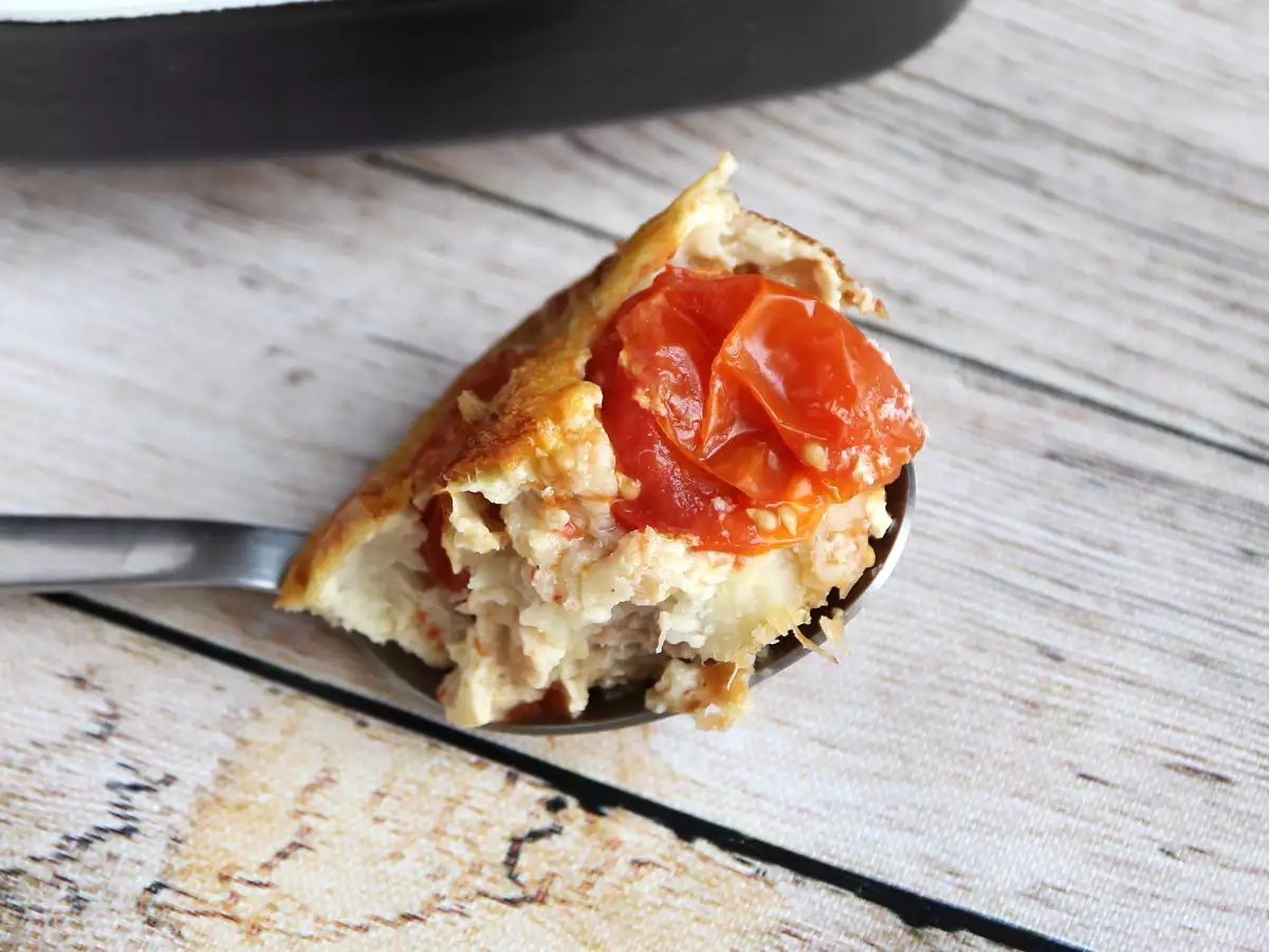 Αλμυρό clafoutis με ντοματίνια και τόνο - φωτογραφία 3