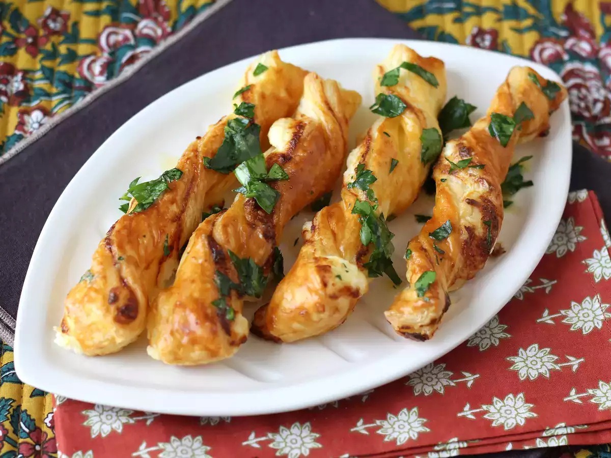 Αφράτα τυριά με Airfryer - φωτογραφία 2