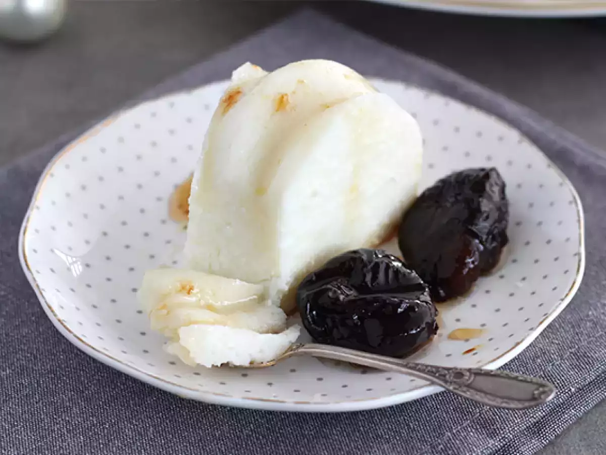 Blanc manger καρύδας και coulis δαμάσκηνου - φωτογραφία 3