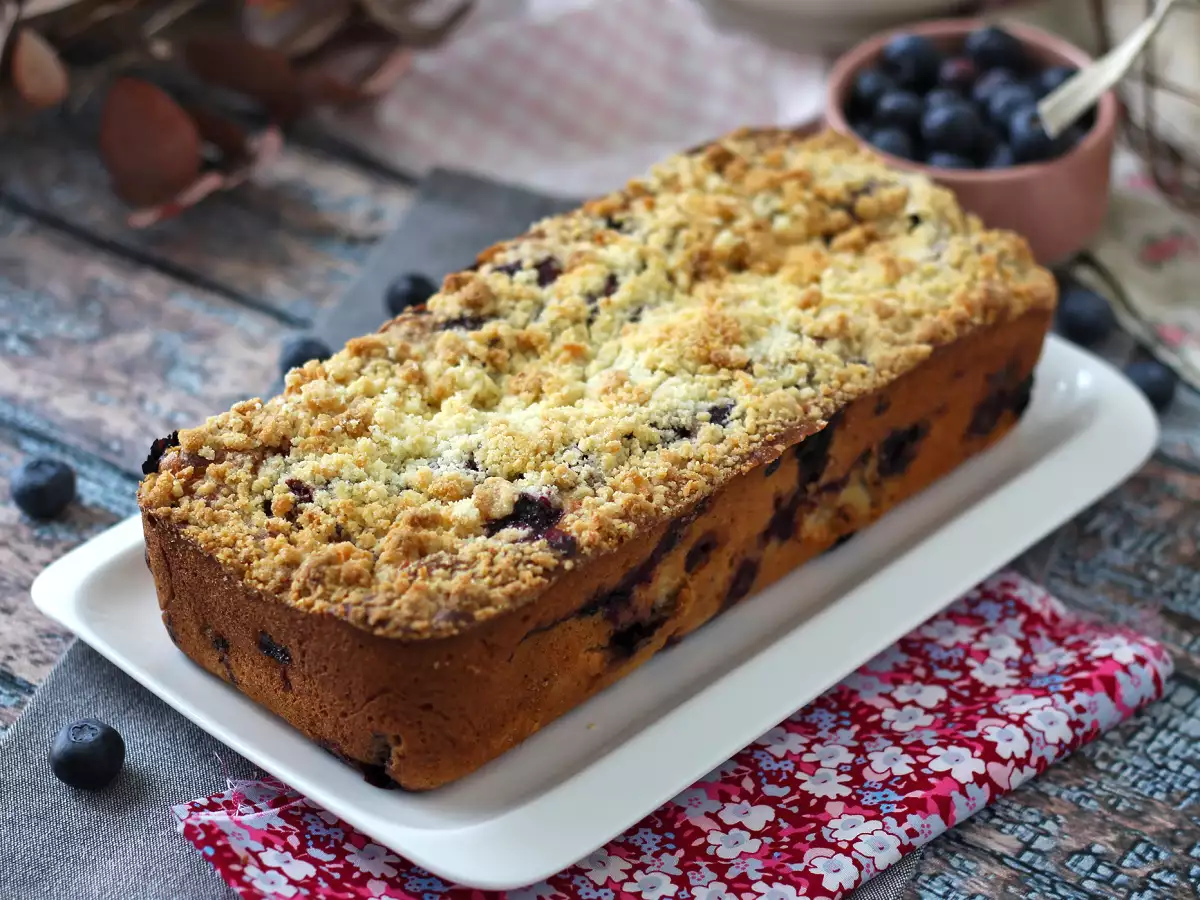 Blueberry crumble cake: το κέικ που συνδυάζει φοντάν, απαλότητα και τραγανότητα! - φωτογραφία 2