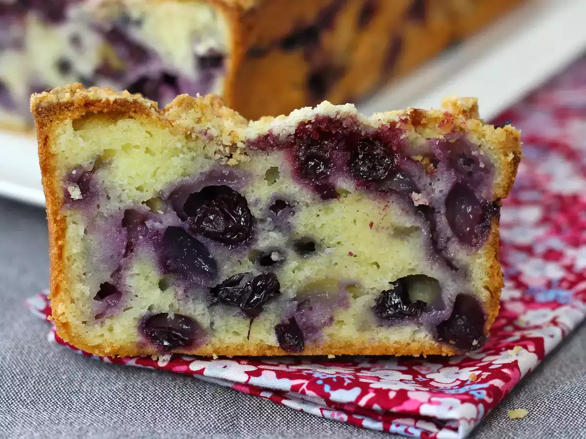 Blueberry crumble cake: το κέικ που συνδυάζει φοντάν, απαλότητα και τραγανότητα! - φωτογραφία 9