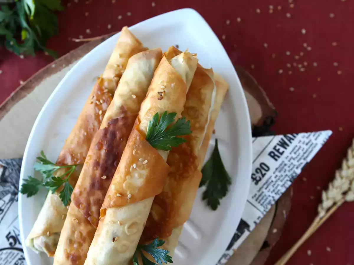 Börek με φέτα και μαϊντανό - φωτογραφία 4