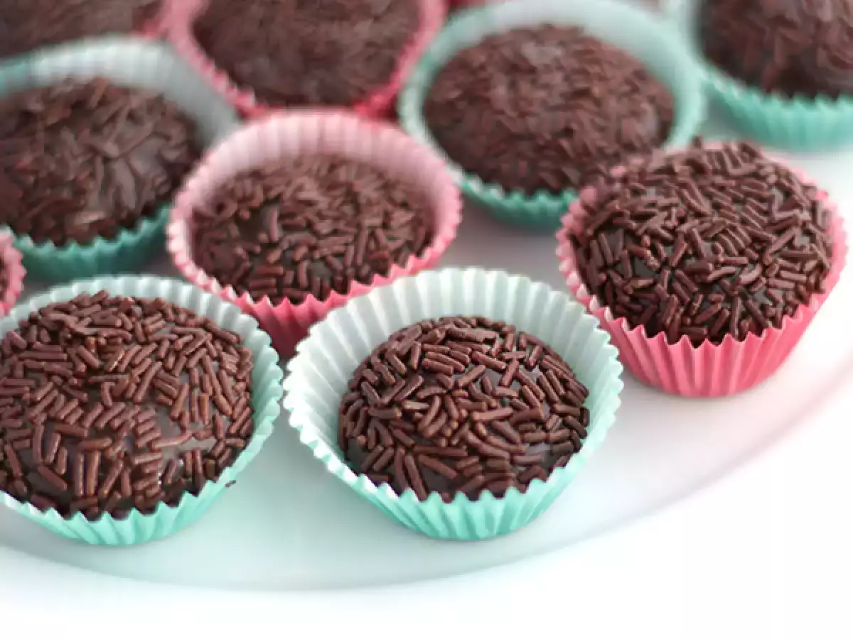 Brigadeiro, μικρά βραζιλιάνικα γλυκά - φωτογραφία 3