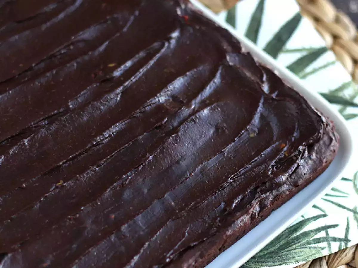 Brownie με αβοκάντο και σοκολάτα χωρίς βούτυρο - χωρίς λακτόζη - φωτογραφία 5
