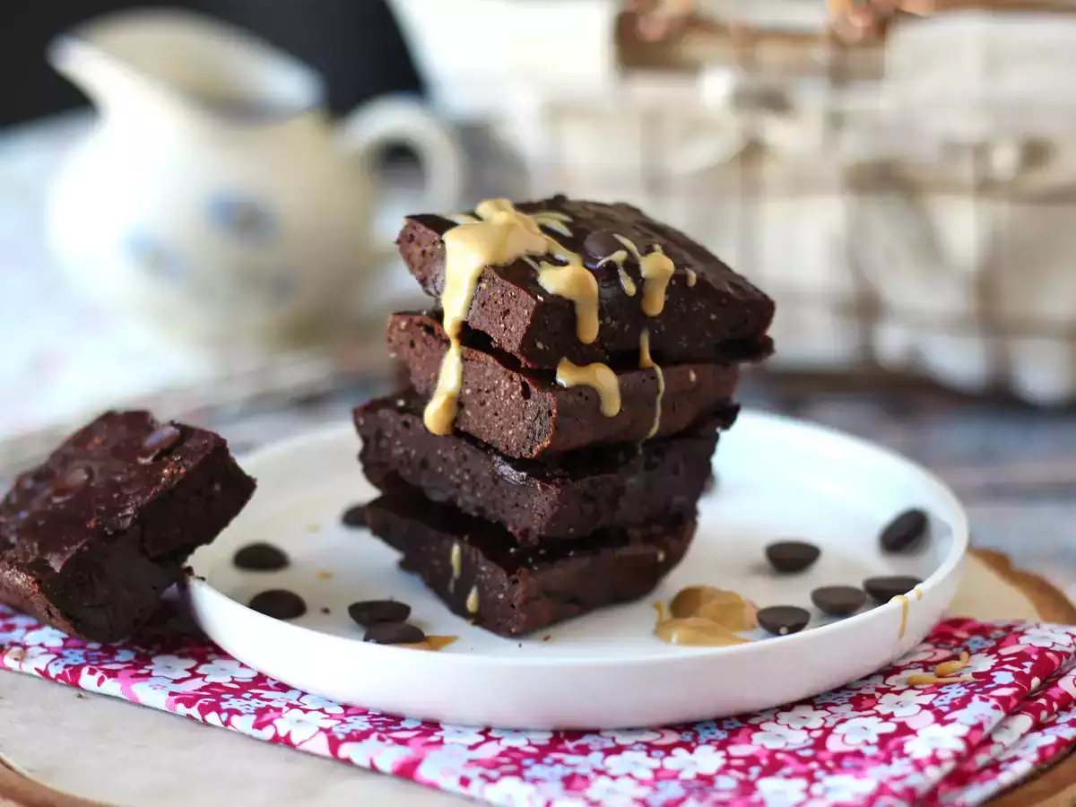 Brownie πρωτεΐνης με ορό γάλακτος, φυσικά χωρίς γλουτένη - φωτογραφία 6