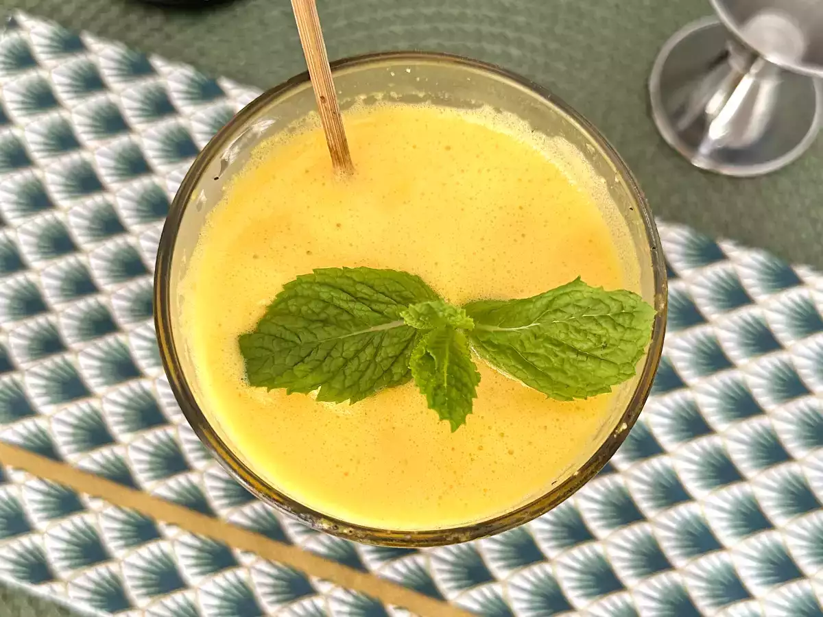 Caipirinha de maracujá batida: Η πιο κρεμώδης και δροσιστική εκδοχή του κλασικού βραζιλιάνικου ποτού. - φωτογραφία 2