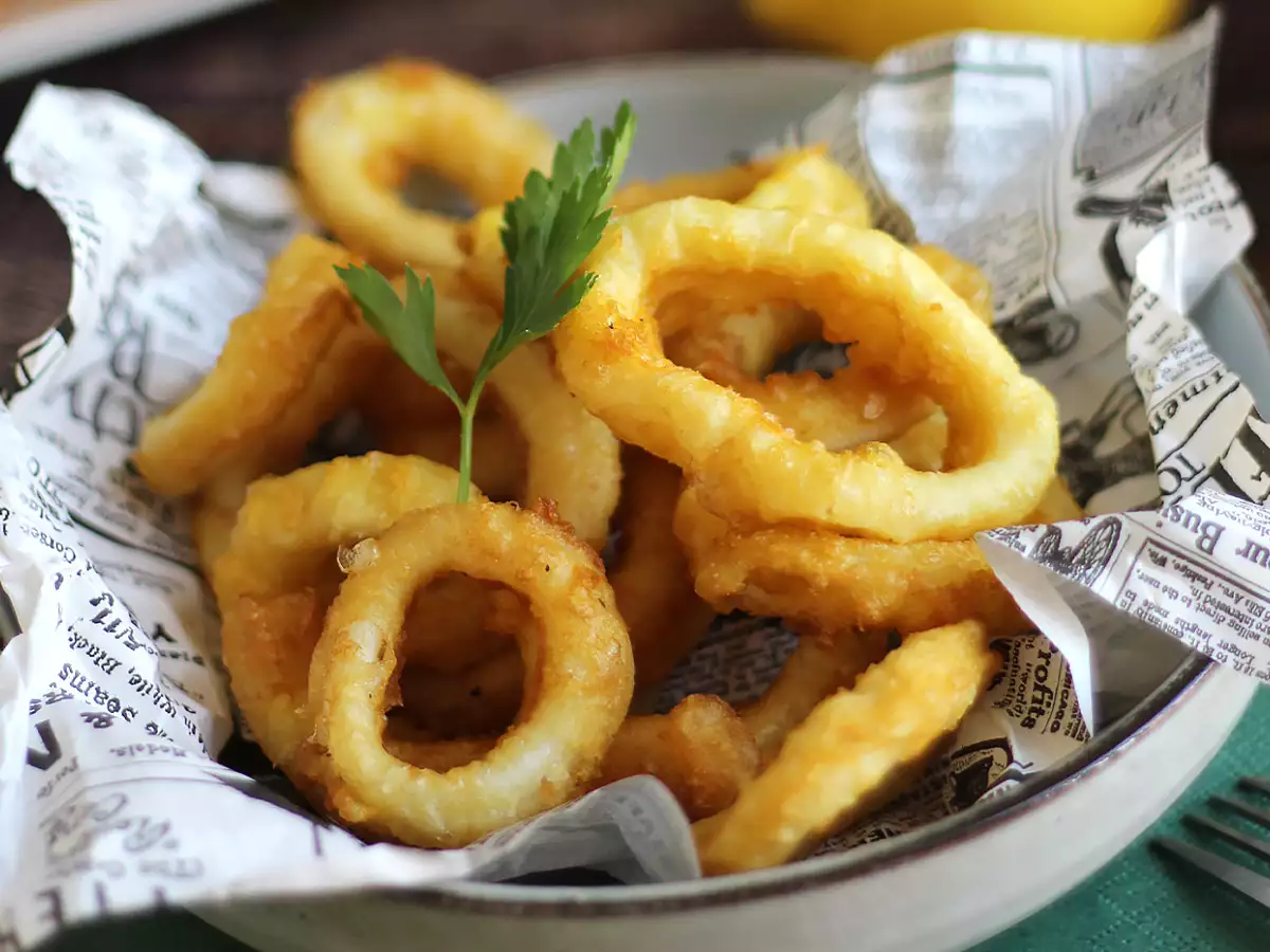 Calamares a la romana - παναρισμένα καλαμαράκια σε κουρκούτι - φωτογραφία 3