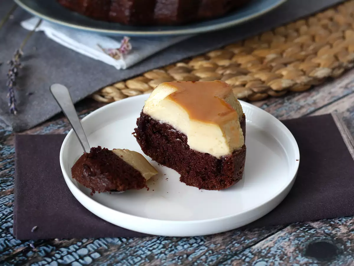 Choco flan, ο τέλειος συνδυασμός ενός ζουμερού κέικ σοκολάτας και ενός flan καραμέλας βανίλιας - φωτογραφία 3