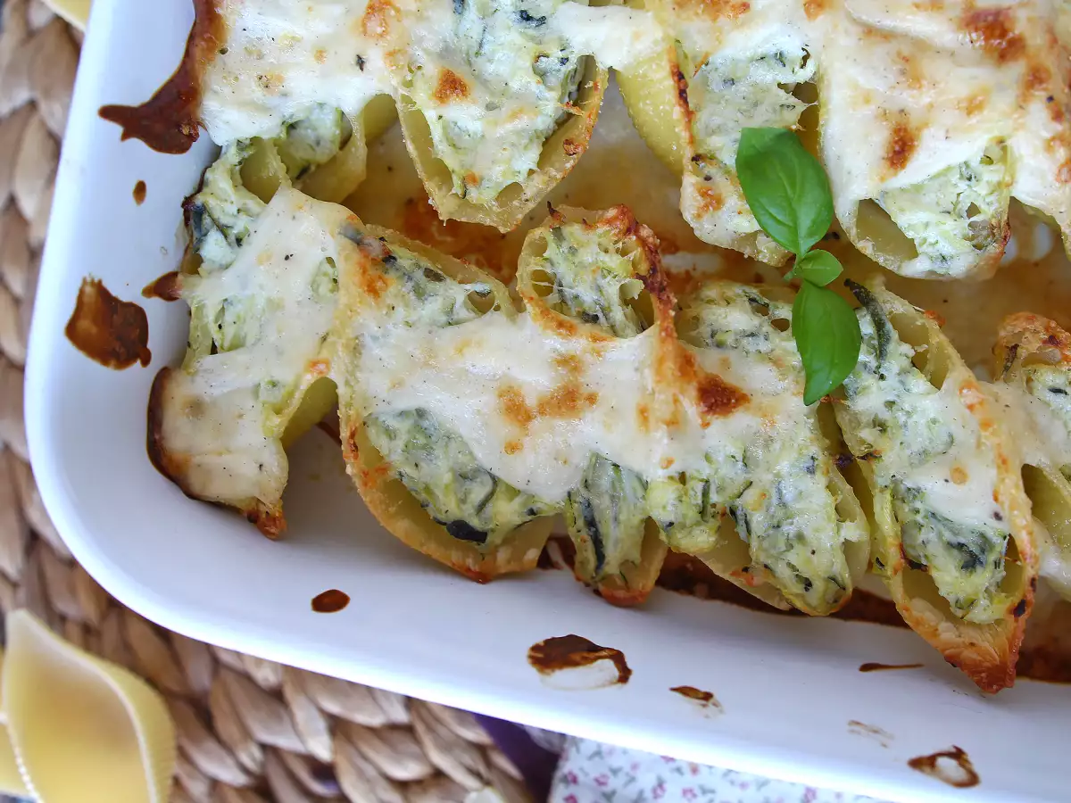 Conchiglioni γεμιστά με ρικότα, κολοκυθάκια και λεμόνι: κρεμώδη και ογκρατέν στο φούρνο - φωτογραφία 3