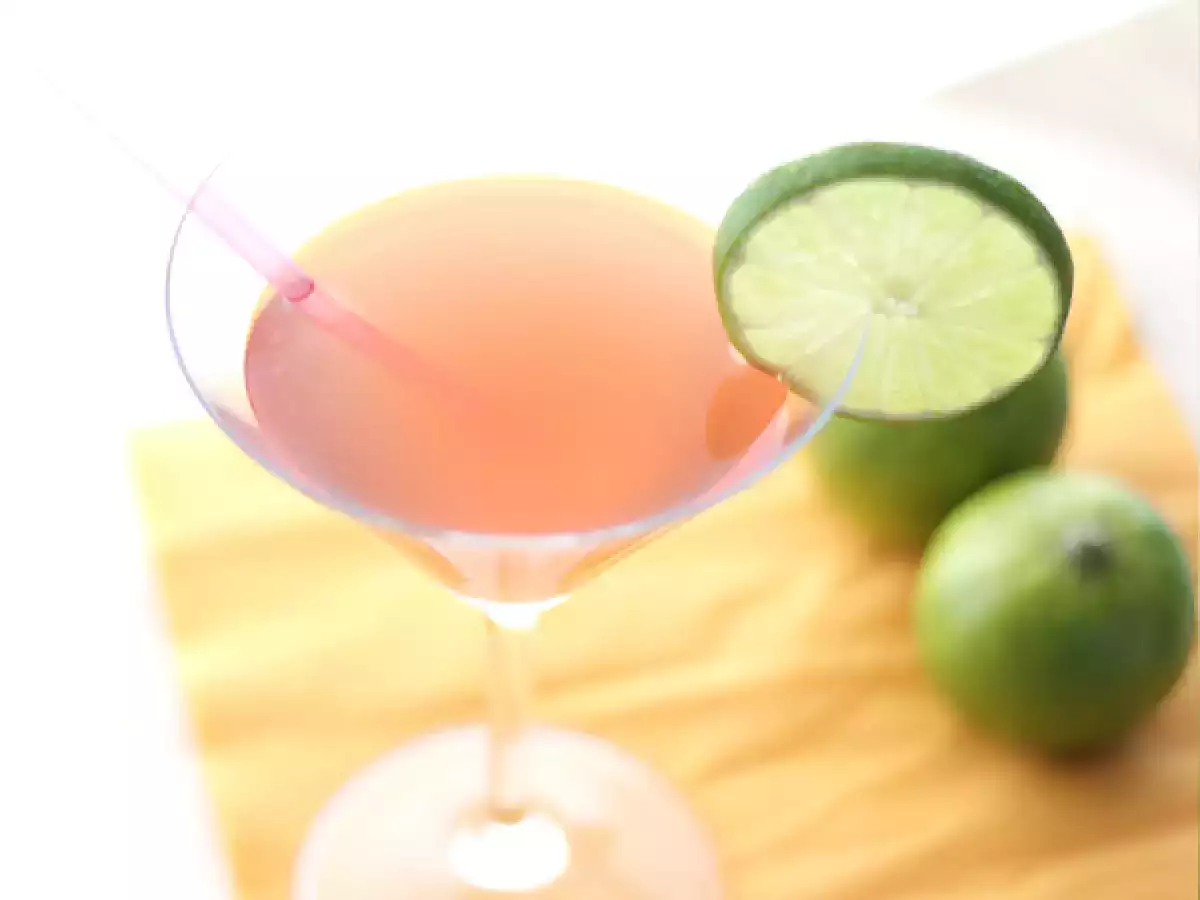 Cosmopolitan με χυμό cranberry - φωτογραφία 3