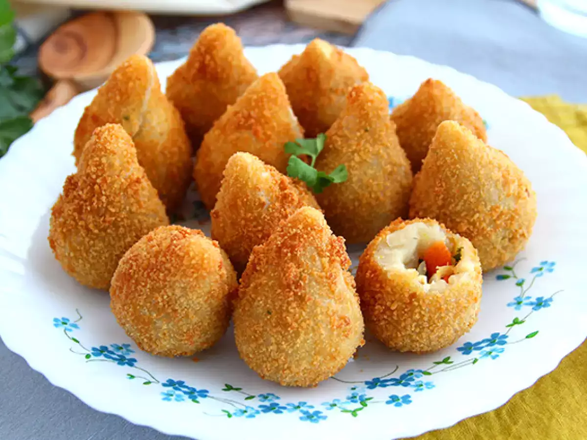 Coxinhas (βραζιλιάνικες κροκέτες κοτόπουλου) - φωτογραφία 4