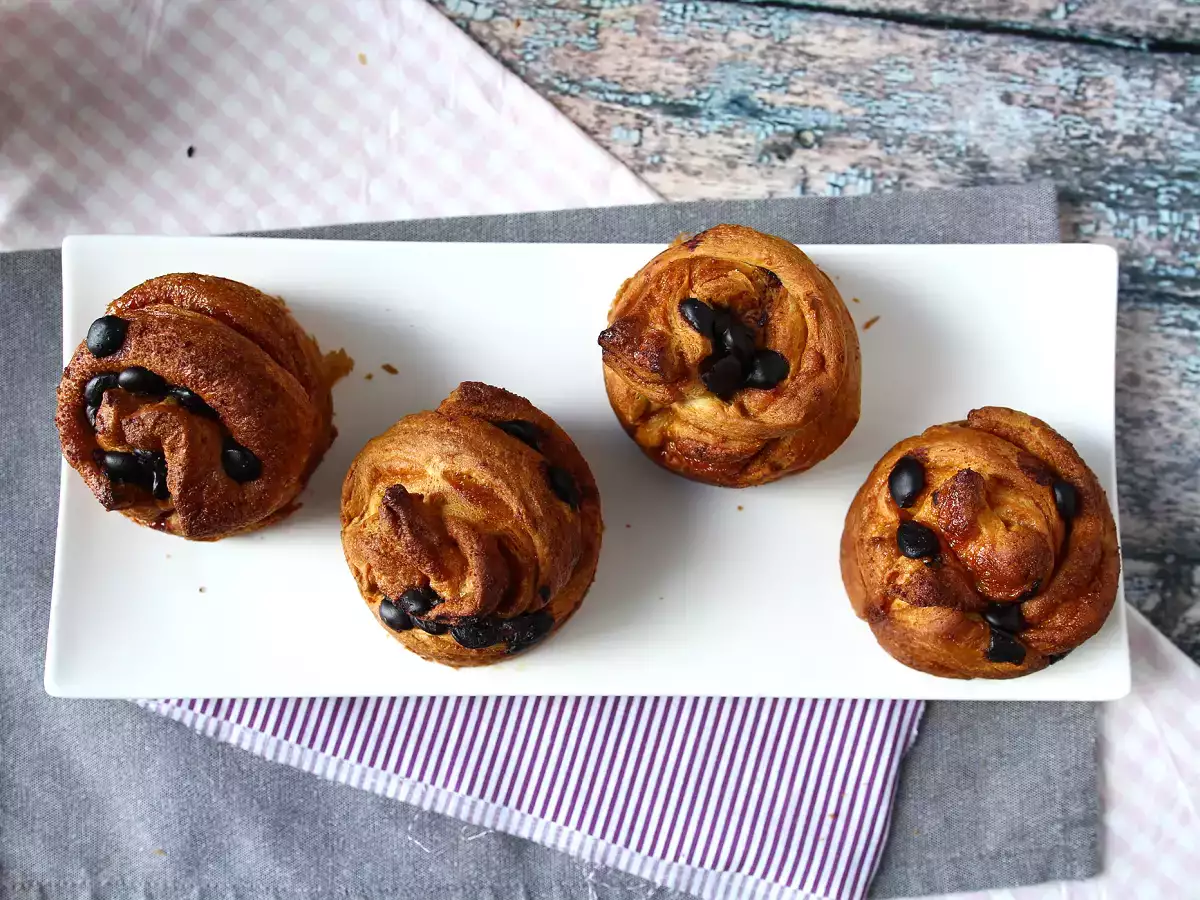 Cruffins, ο συνδυασμός κρουασάν και μάφιν, με κρέμα και σοκολάτα - φωτογραφία 5