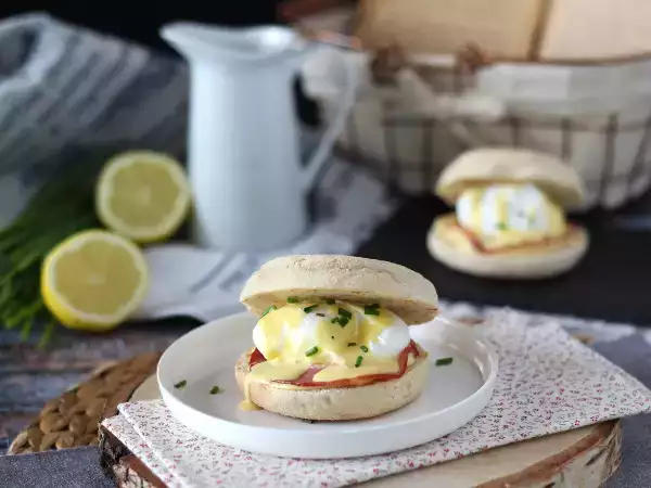 Συνταγή Eggs benedict: η τέλεια συνταγή για πρωινό!