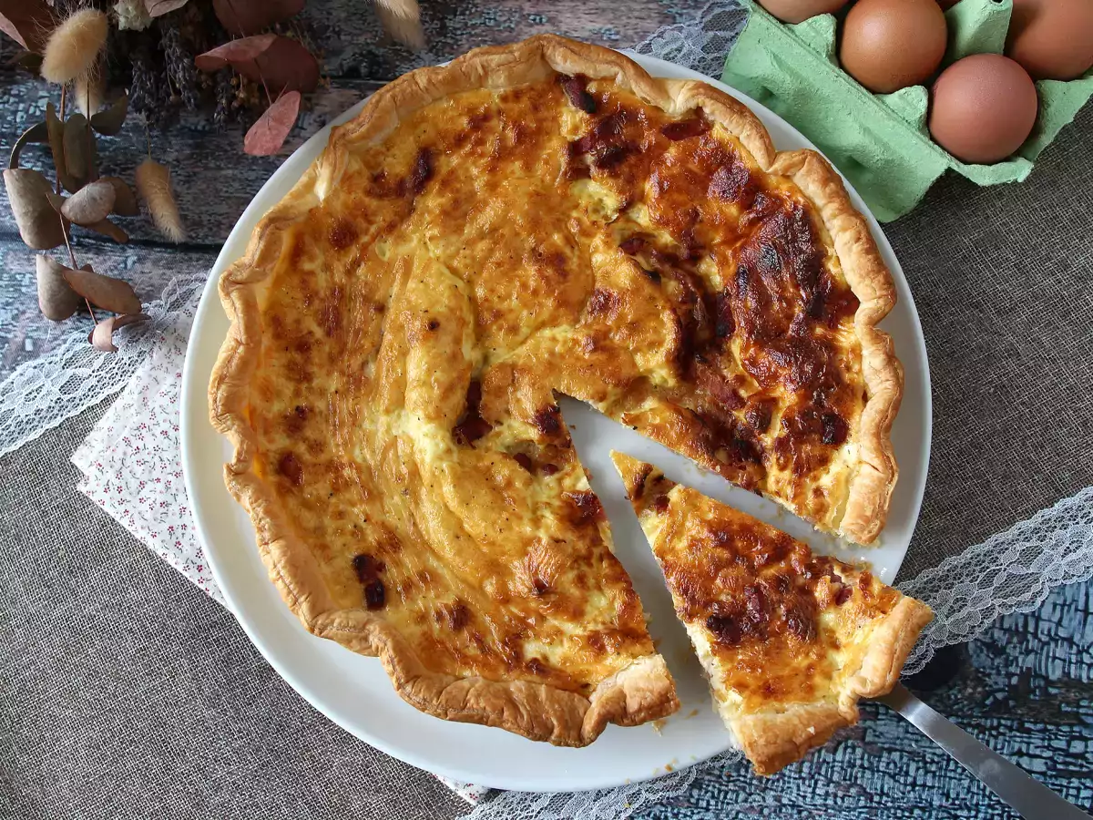 Εύκολη σπιτική συνταγή quiche lorraine - φωτογραφία 5