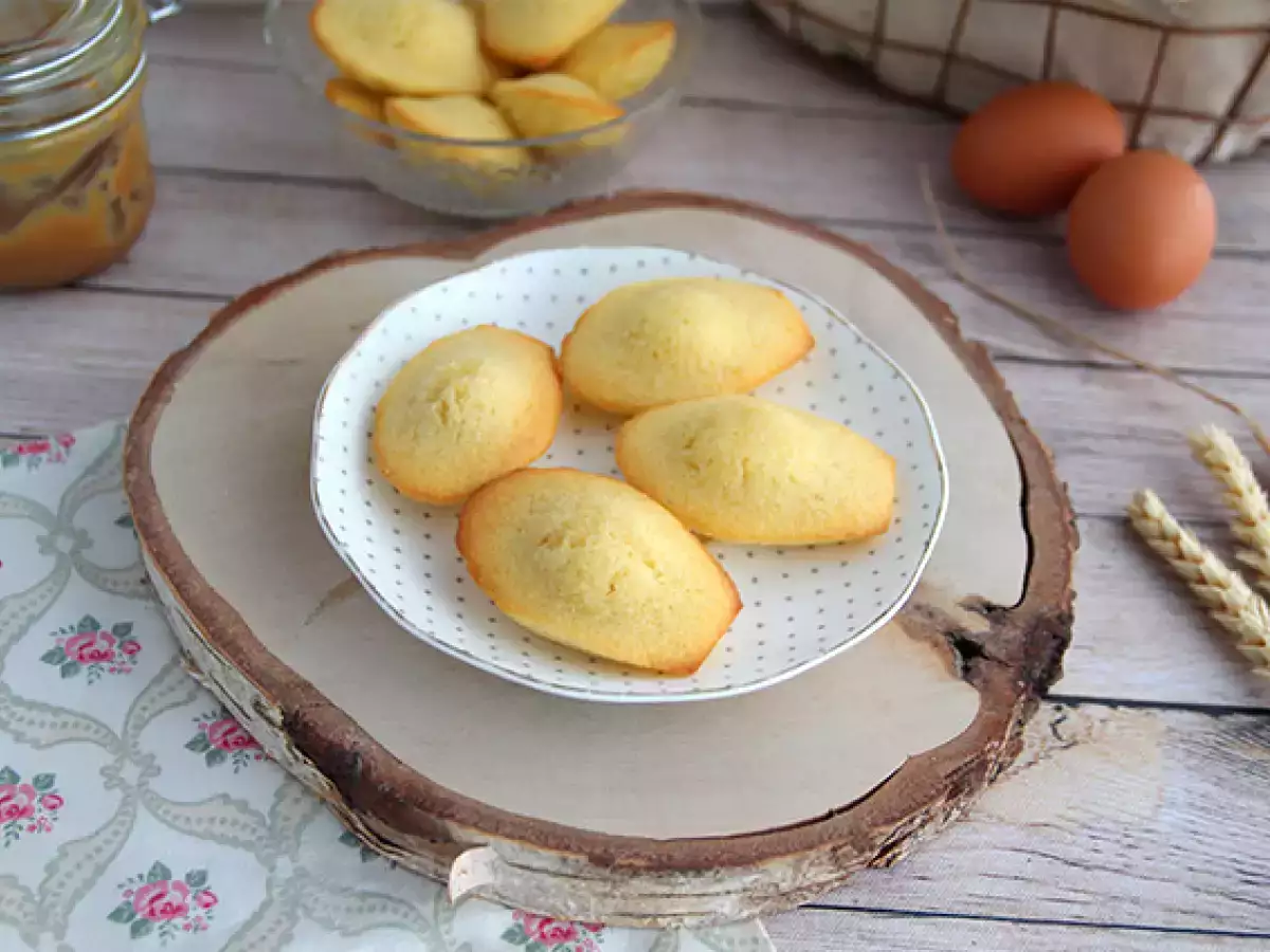 Εύκολη συνταγή για απλά, αφράτα madeleines