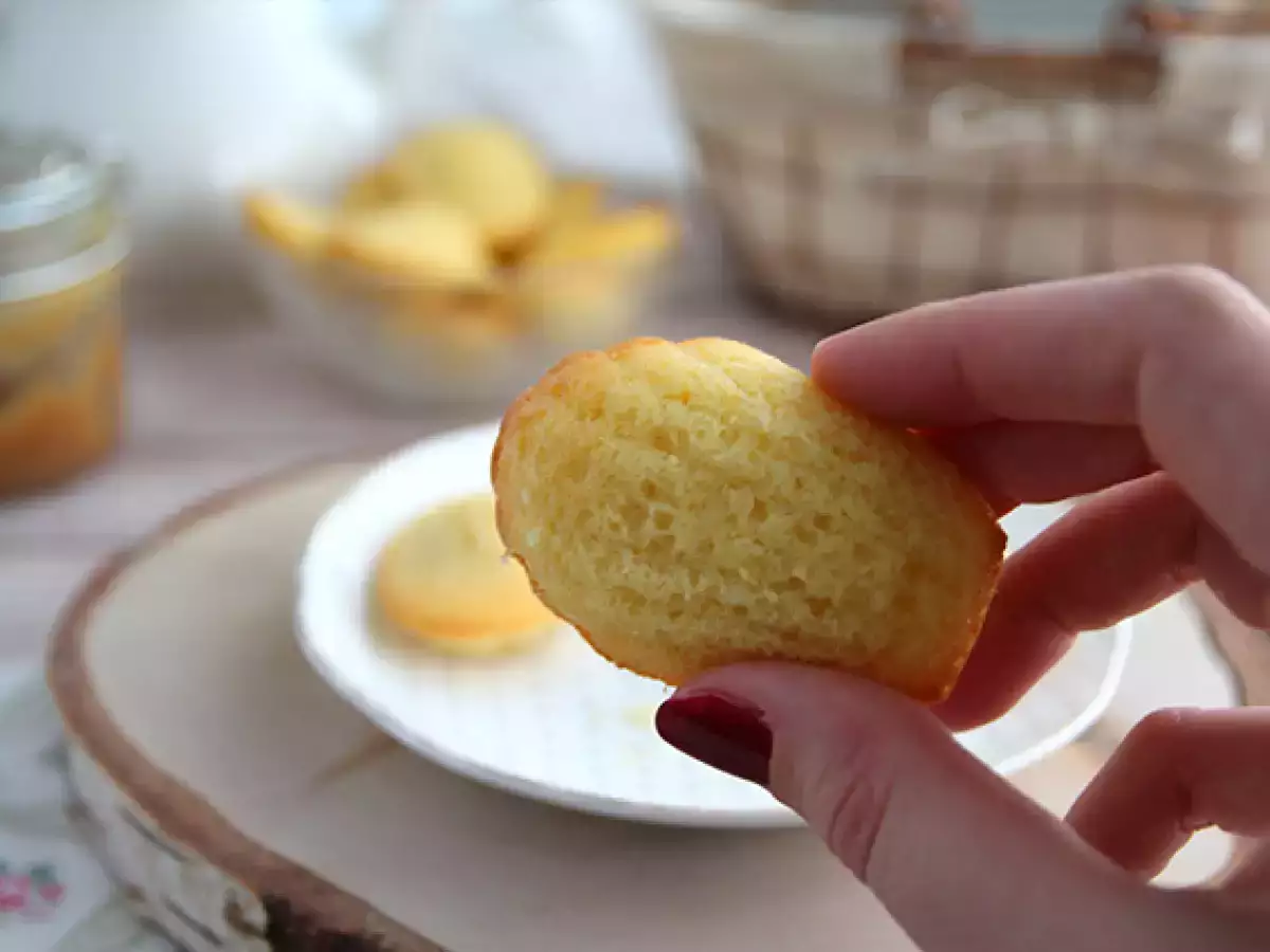Εύκολη συνταγή για απλά, αφράτα madeleines - φωτογραφία 2
