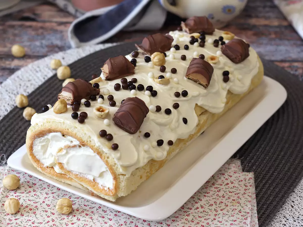 Εύκολο ρολό με γεύση Kinder Bueno, ιδανικό για τούρτα γενεθλίων ή χριστουγεννιάτικο κούτσουρο! - φωτογραφία 4
