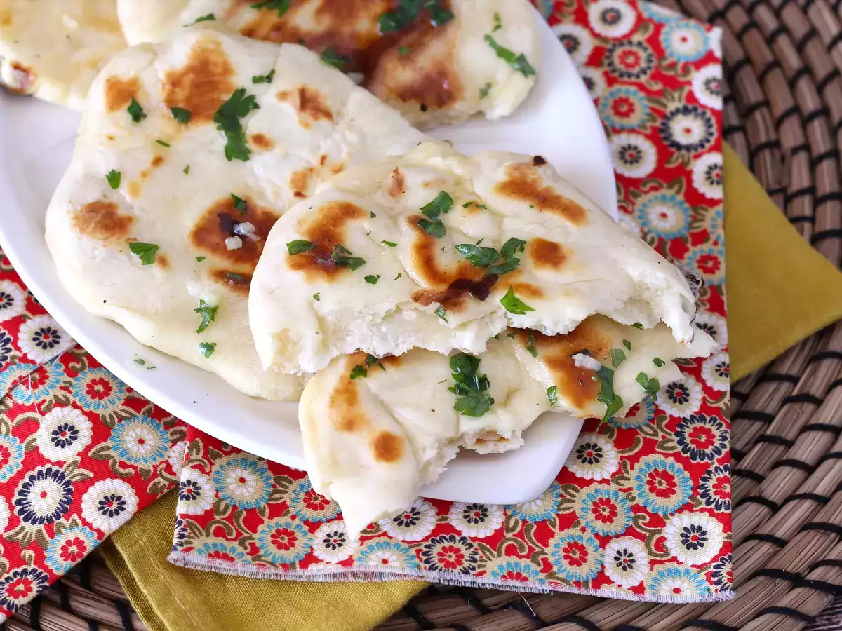 Express cheese naans