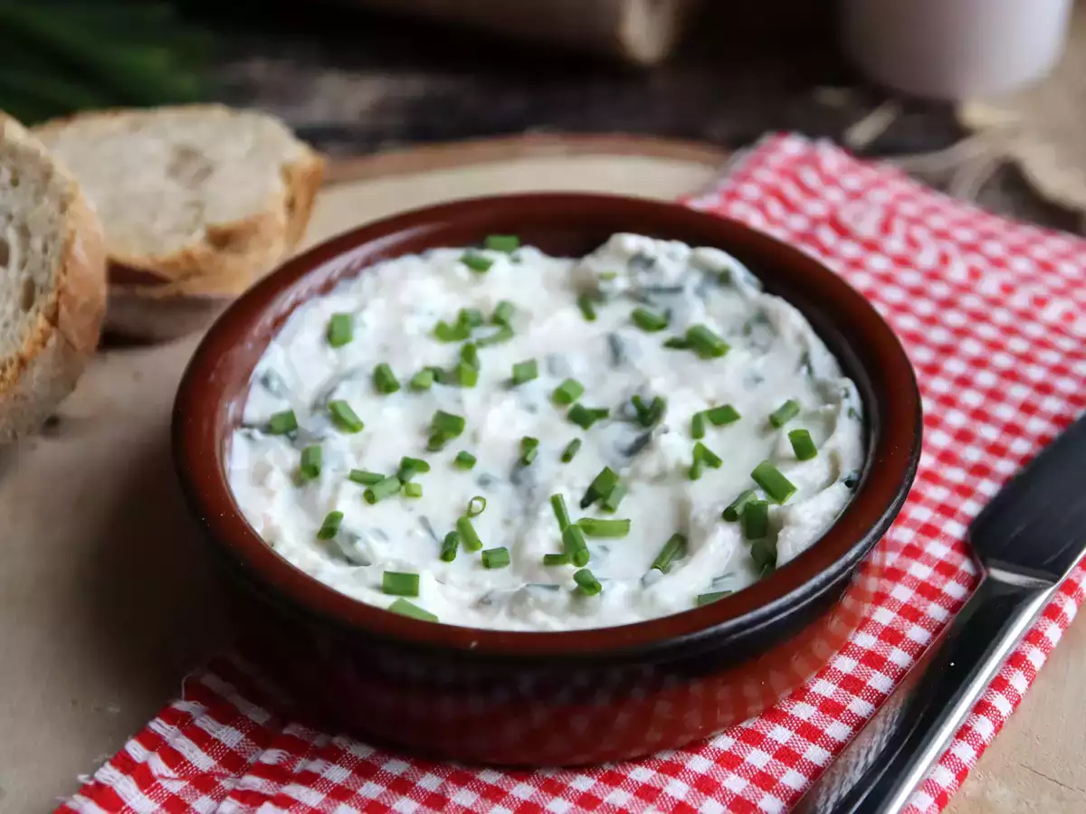 Faux-mage frais σκόρδο και βότανα (το vegan τυρί με βάση τη σόγια!) - φωτογραφία 2