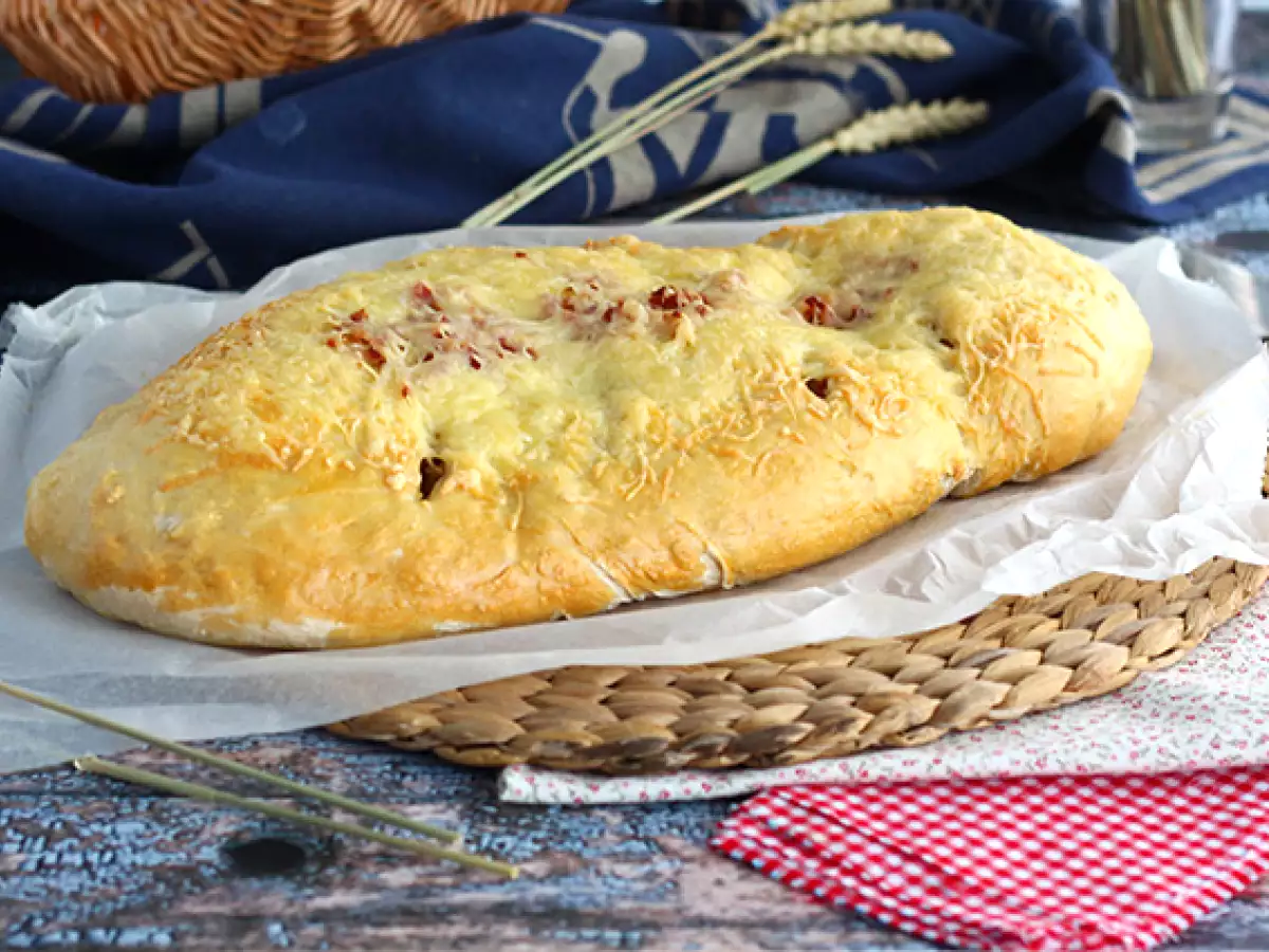Fougasse με μπέικον και κρεμμύδια