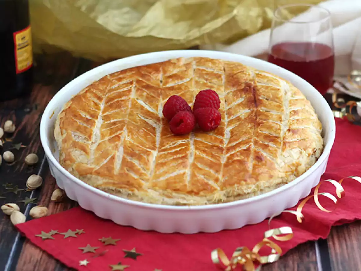 Frangipane βατόμουρο φιστίκι galette des rois