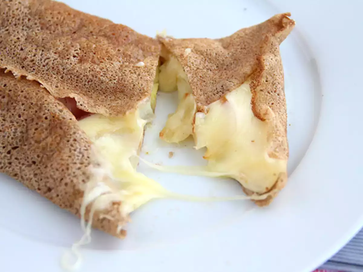 Γαλέτα φαγόπυρου με τυρί raclette - φωτογραφία 3