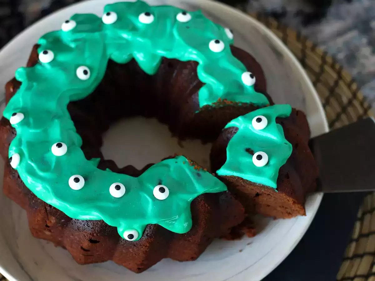 Halloween Bundt cake, το λαχταριστό κέικ σοκολάτας bundt cake - φωτογραφία 5