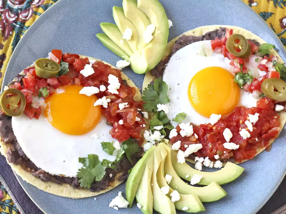 Huevos rancheros: η εμβληματική και νόστιμη μεξικάνικη συνταγή - φωτογραφία 4
