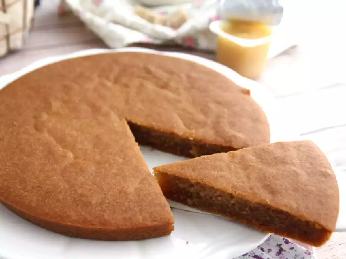 Κέικ γιαουρτιού σόγιας με σάλτσα μήλου (vegan και χωρίς γλουτένη) - φωτογραφία 3