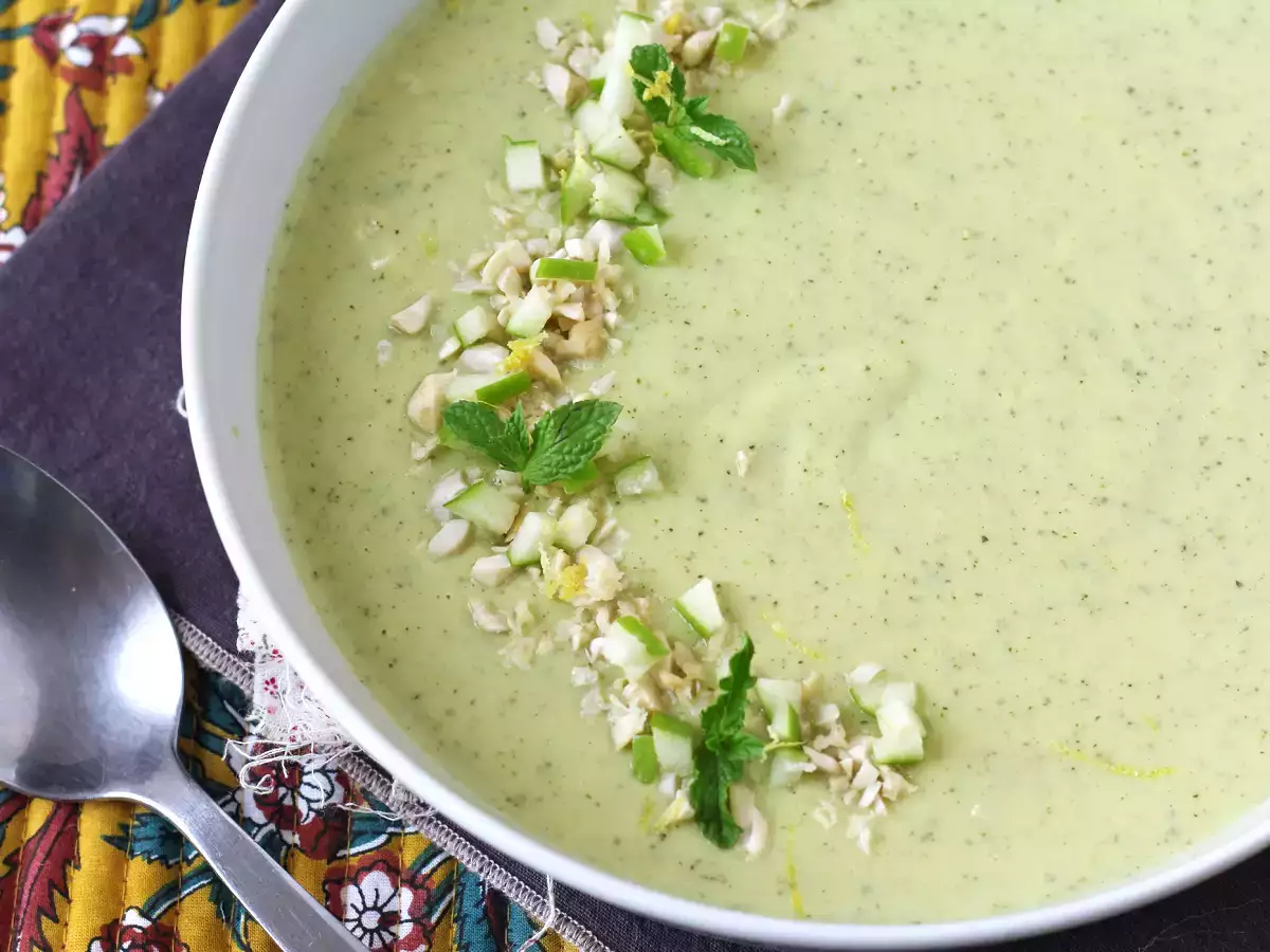 Κρέμα κολοκυθιού με πράσινο μήλο και γιαούρτι έτοιμη σε 30 λεπτά - φωτογραφία 3