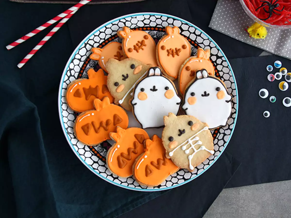 Molang Halloween shortbread