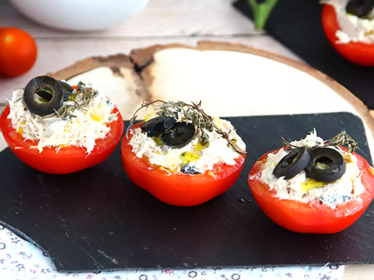 Ντομάτες γεμιστές με τόνο, fromage frais και ελιές - φωτογραφία 2