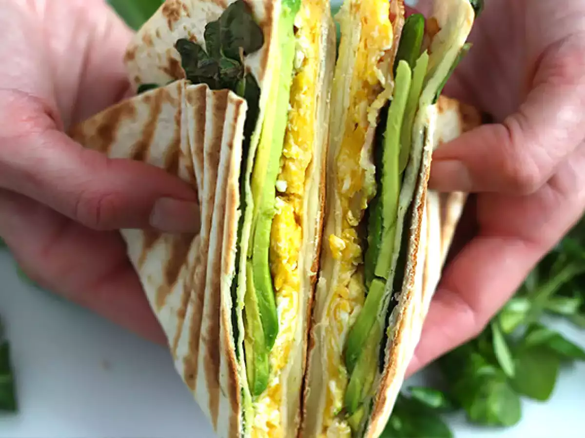 Φρυγανισμένο wrap σε στυλ δεκατιανού - Tortilla Wrap Hack - φωτογραφία 5