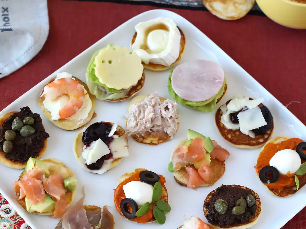 Πιατέλα Blini με γέμιση, το τέλειο ποικίλο απεριτίφ για την εορταστική περίοδο - φωτογραφία 2
