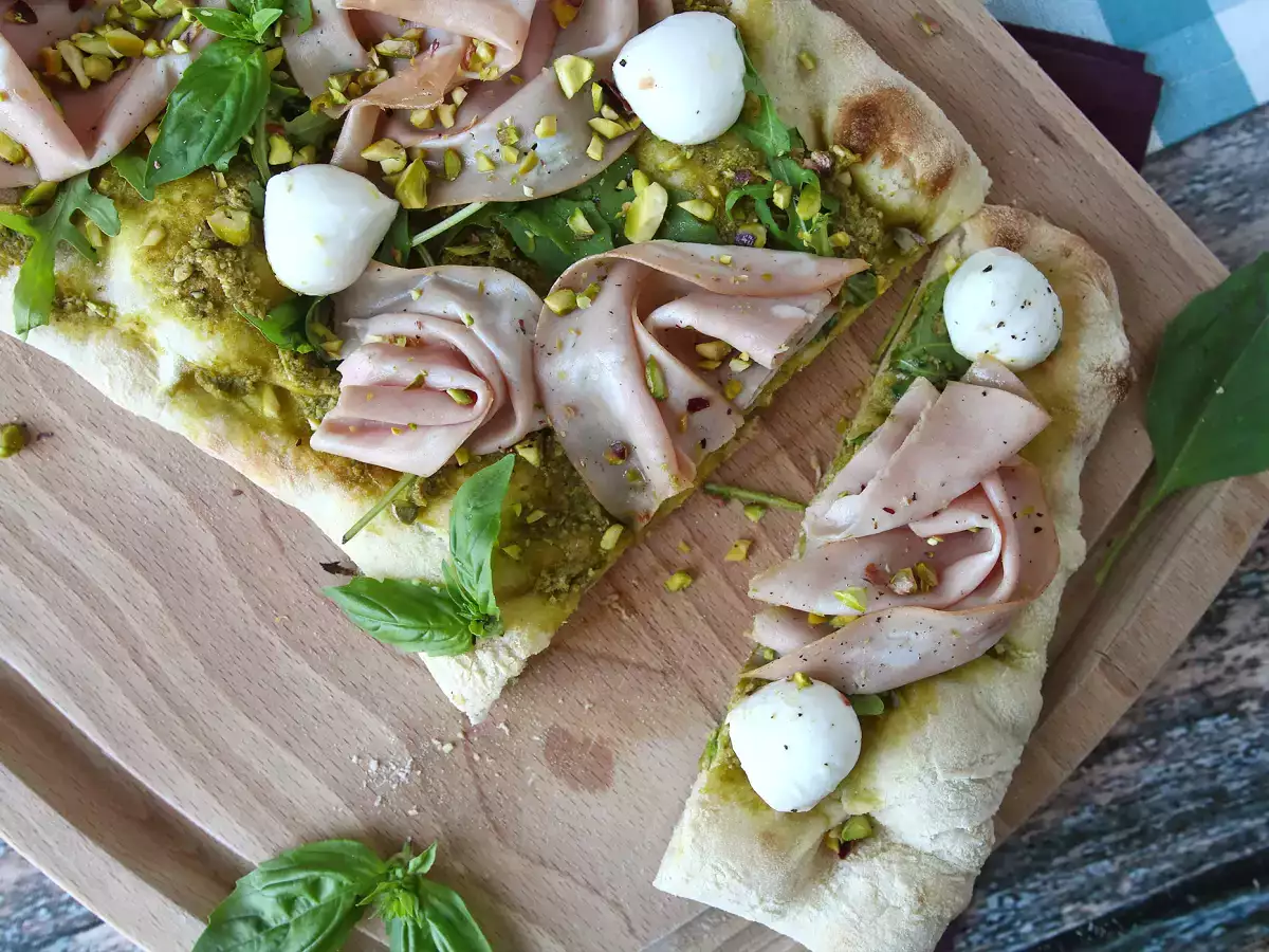 Pinsa με πέστο και mortadella, έτοιμη σε 10 λεπτά! - φωτογραφία 8