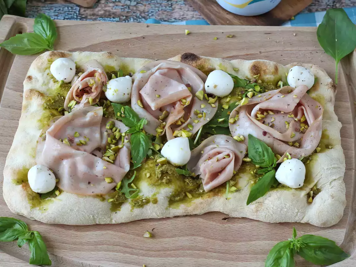 Pinsa με πέστο και mortadella, έτοιμη σε 10 λεπτά! - φωτογραφία 7
