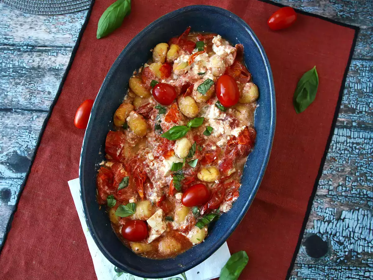 Ψητά νιόκι φέτας στο Airfryer, ένα σούπερ γρήγορο πιάτο με ντοματίνια και φέτα! - φωτογραφία 5