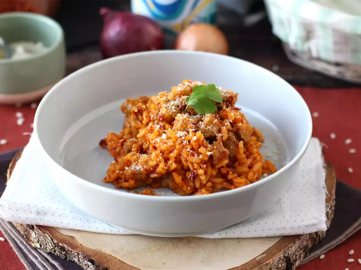 Ριζότο 'nduja και λουκάνικο, ένα πρώτο πιάτο με έντονη γεύση - φωτογραφία 2