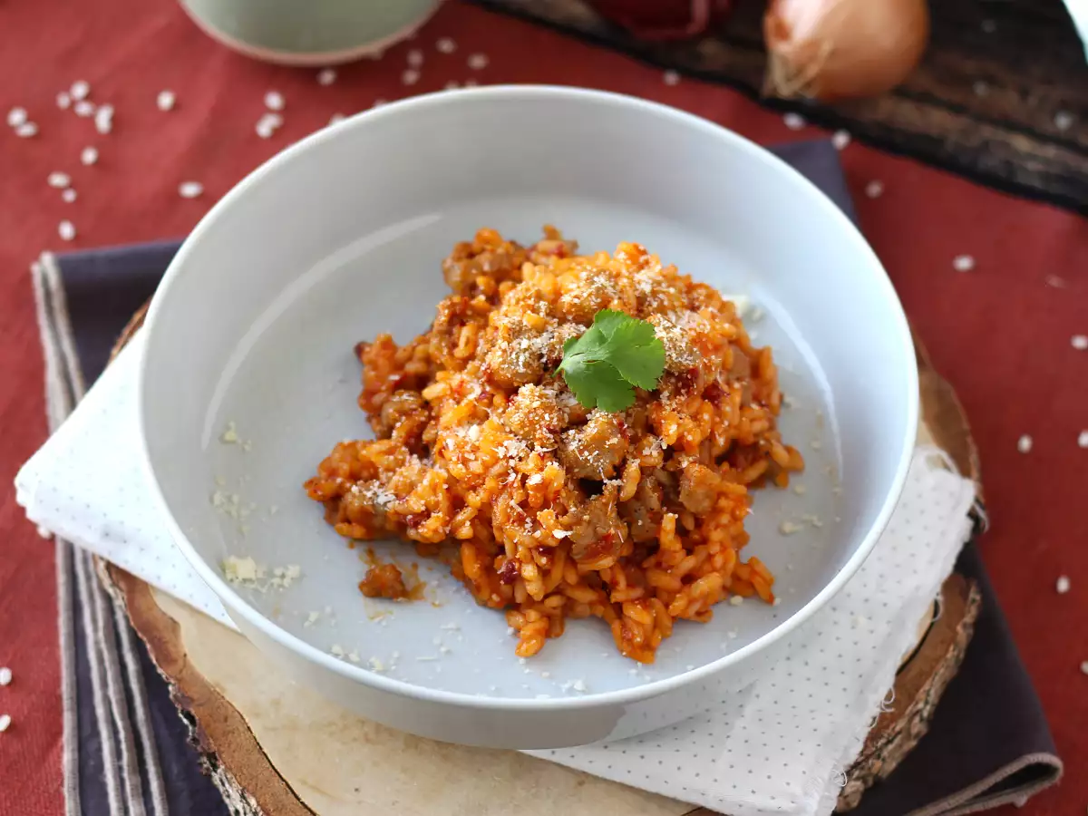 Ριζότο 'nduja και λουκάνικο, ένα πρώτο πιάτο με έντονη γεύση - φωτογραφία 5