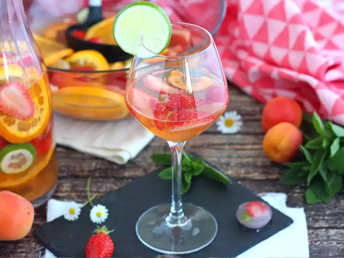 Sangria με λευκό κρασί - White Sangria