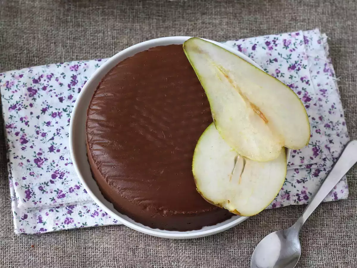 Σοκολατένιο fudge με αχλάδια, ένα πανεύκολο επιδόρπιο που φτιάχνεται με μόλις 2 υλικά! - φωτογραφία 6