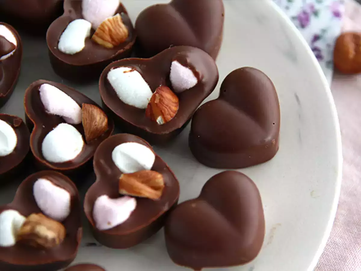 Σοκολάτες με marshmallow και φουντούκι - φωτογραφία 2