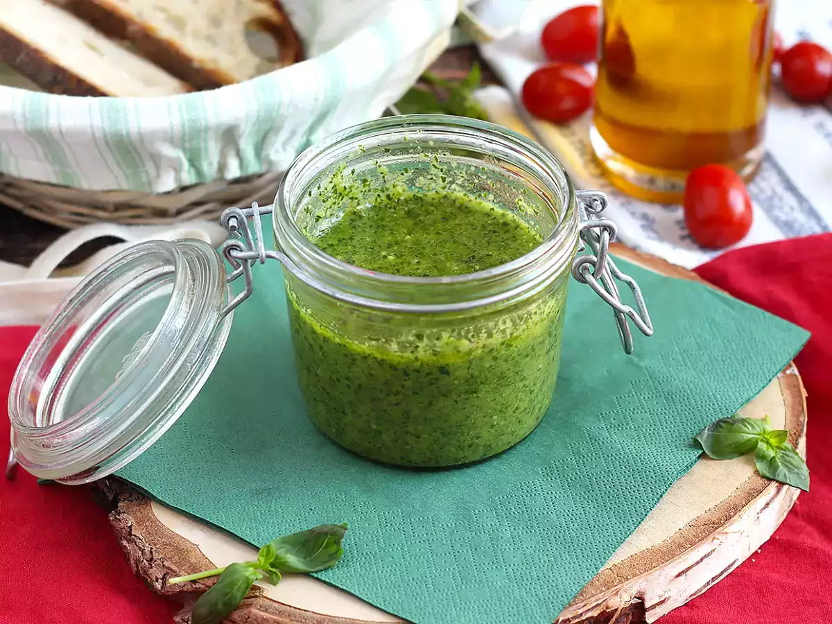 Σπιτικό πράσινο πέστο - pesto alla genovese - φωτογραφία 2