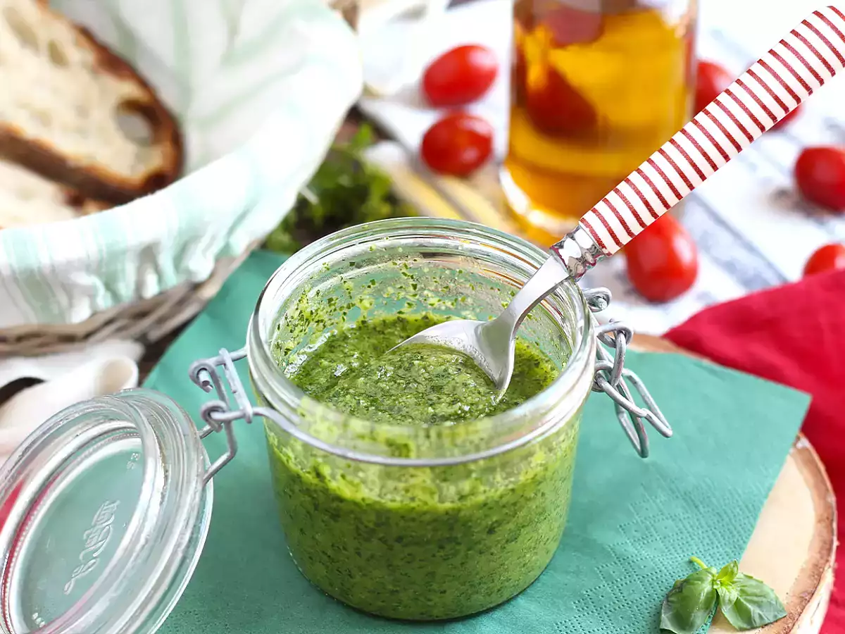 Σπιτικό πράσινο πέστο - pesto alla genovese - φωτογραφία 6
