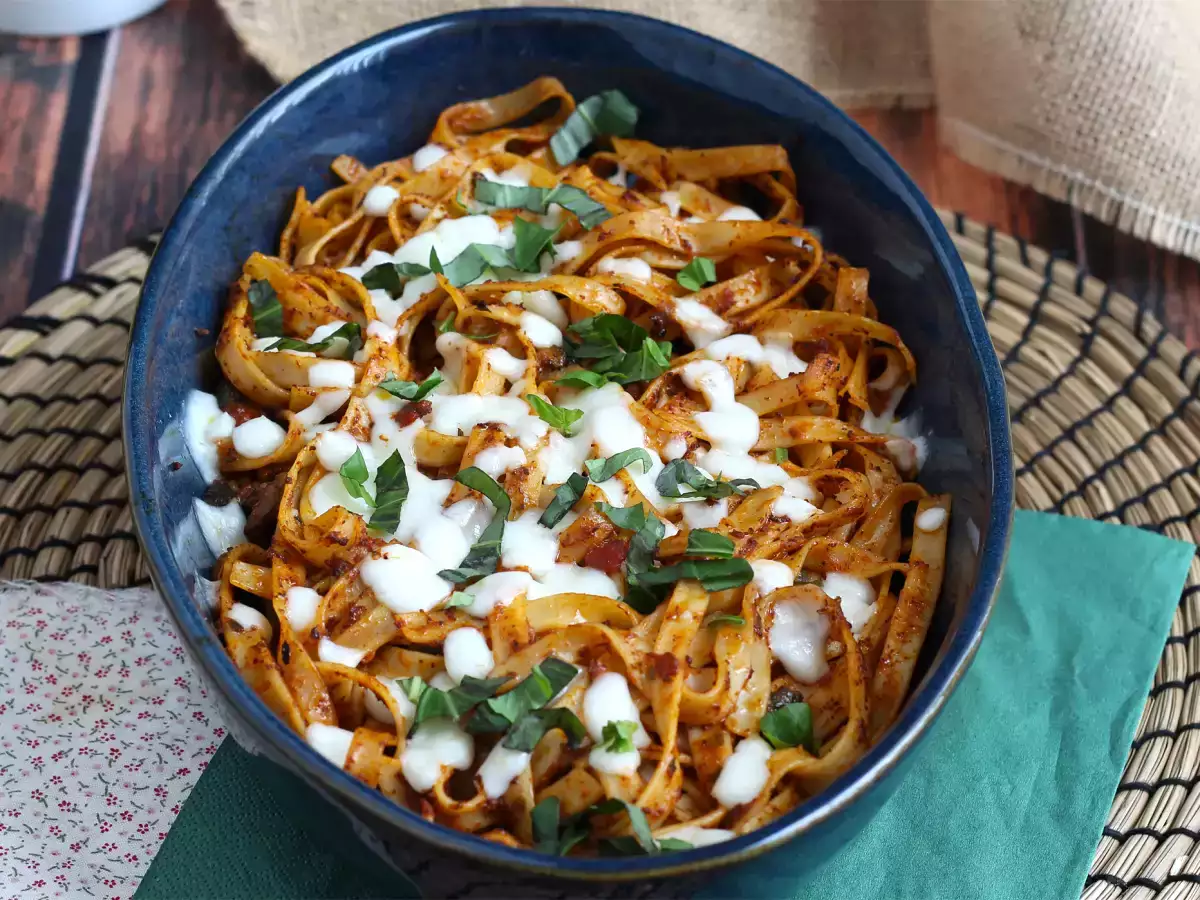 Tagliatelle al forno, η συνταγή κατά της σπατάλης για τη χρήση των ζυμαρικών που περίσσεψαν